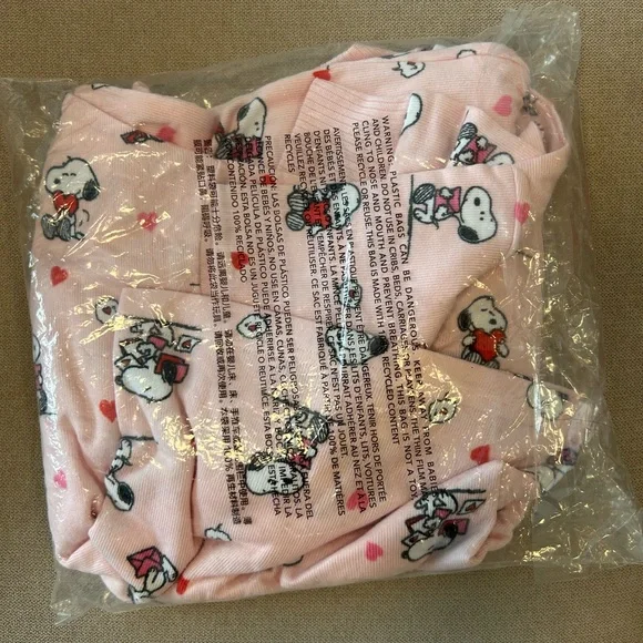American Eagle Pink Valentine Snoopy Pajama TOP- Long Sleeve Size XXS NWTs - Picture 4 of 4